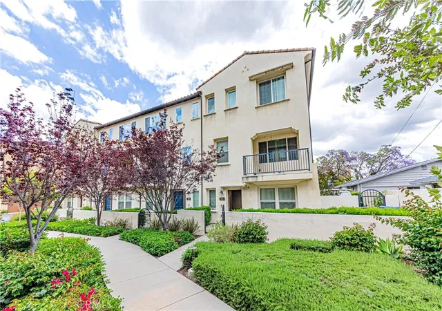 3rd image of 809 N Dalton #104, Azusa, CA 91702 | MLS# IG26095981