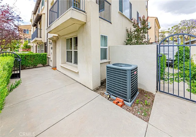 5th image of 809 N Dalton #104, Azusa, CA 91702 | MLS# IG26095981
