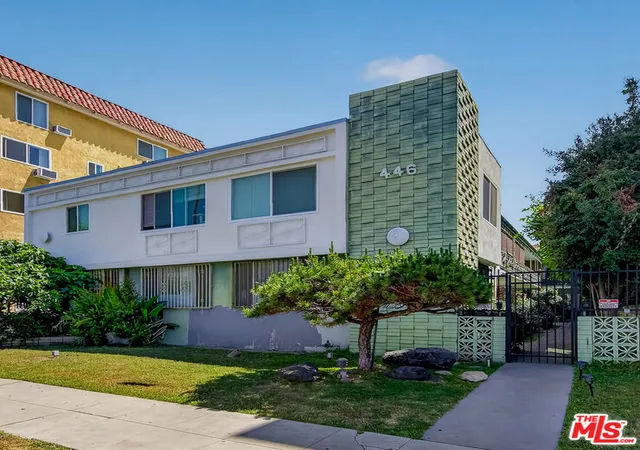 Photo 1 of Condo for sale at 446 S St Andrews Pl #2, Los Angeles, CA 90020 | MLS# 26830791 | Listing updated on 2026-10-28