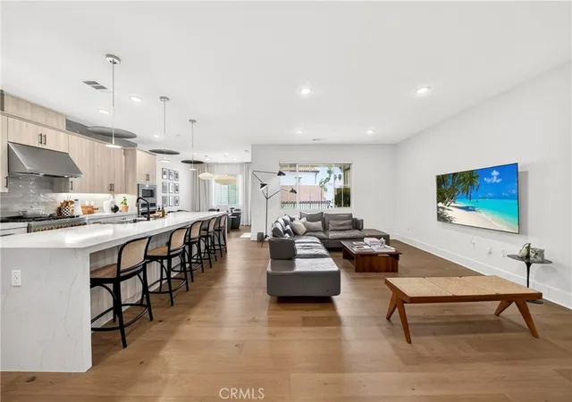 Listing Photo 4 - Condo for sale in building located at 8892 Los Coyotes Ct, Buena Park, CA 90621 - Unit #260