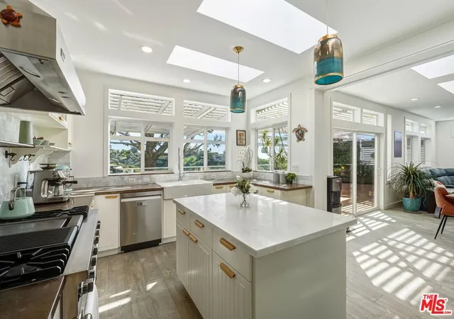 Homes for sale in Malibu, CA | 29500 Heathercliff Rd #105, Malibu, CA 90265 | MLS# 26830849