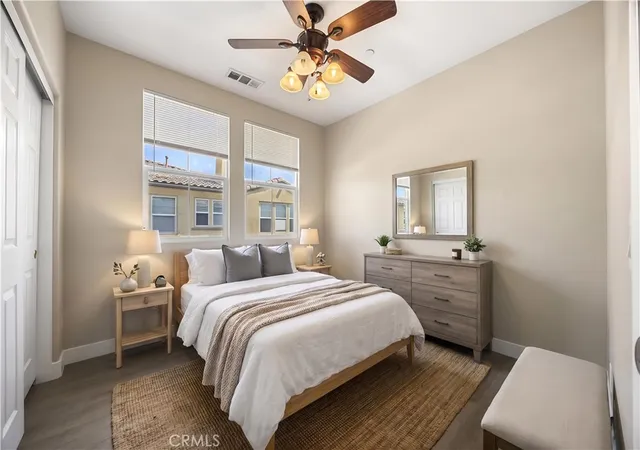 Listing Photo 5 - Condo for sale in building located at 1800 E Lakeshore Dr, Lake Elsinore, CA 92530 - Unit #1601