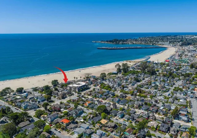 5th image of 1703 E Cliff Dr, Santa Cruz, CA 95062 | MLS# ML82046156