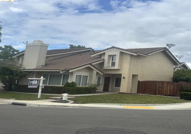 Photo 2 of Single family home for sale at 10013 Foxboro Cir, San Ramon, CA 94583 | MLS# 41133784 | Listing updated on 2026-09-19