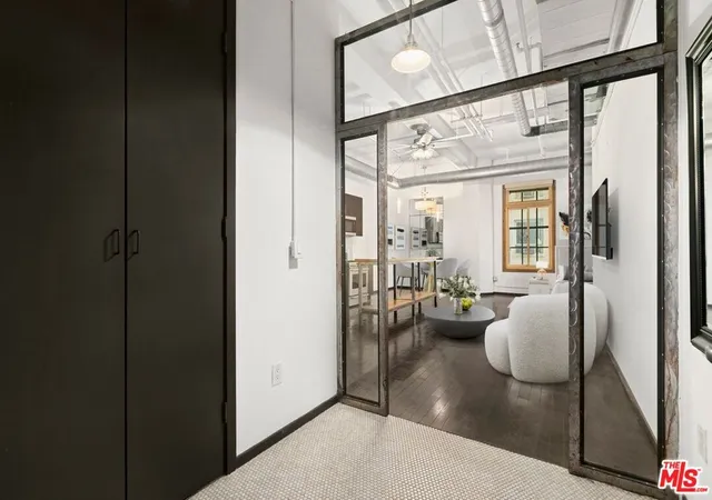 4th image of 1645 Vine St #301, Los Angeles, CA 90028 | MLS# 26829417