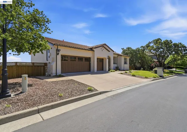 Homes for sale in Fairfield, CA | 5322 Carole Ridge Ct, Fairfield, CA 94534 | MLS# 41133794