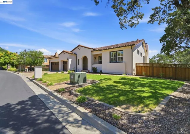 Homes for sale in Fairfield, CA | 5322 Carole Ridge Ct, Fairfield, CA 94534 | MLS# 41133794