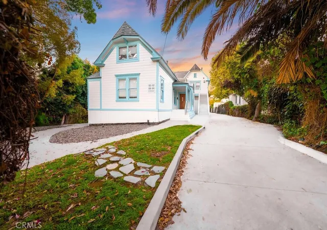 1st image of 1033 E Santa Clara St, Ventura, CA 93001 | MLS# SR26097460