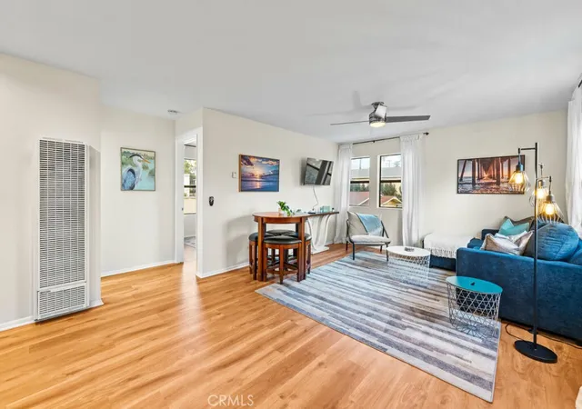 Listing Photo 4 - Condo for sale in building located at 1033 E Santa Clara St, Ventura, CA 93001