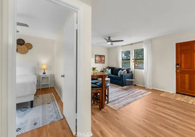 Listing Photo 5 - Condo for sale in building located at 1033 E Santa Clara St, Ventura, CA 93001