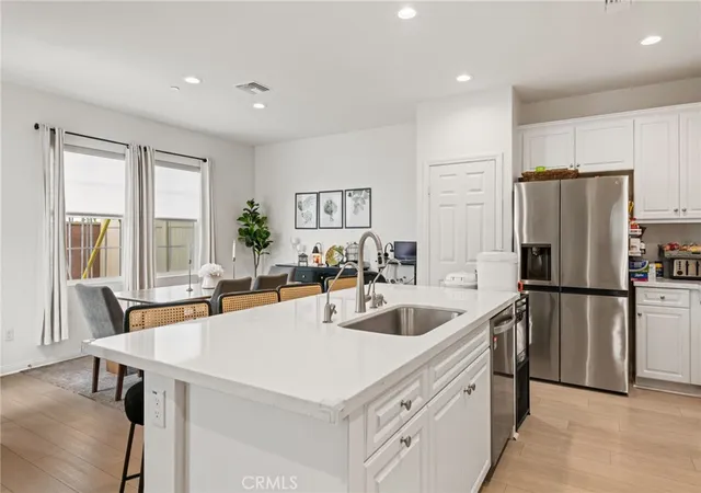 Townhouse for sale at 15980 Aventurine Ln, Chino, CA 91708 | MLS# IG26097408
