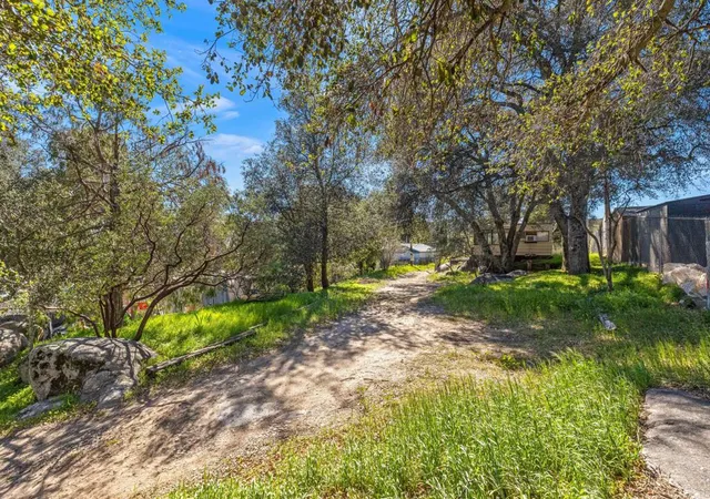 Photo 3 of Manufactured home for sale at 18565 Keyes Dr, Banning, CA 92220 | MLS# 219147536PS | Listing updated on 2026-09-17