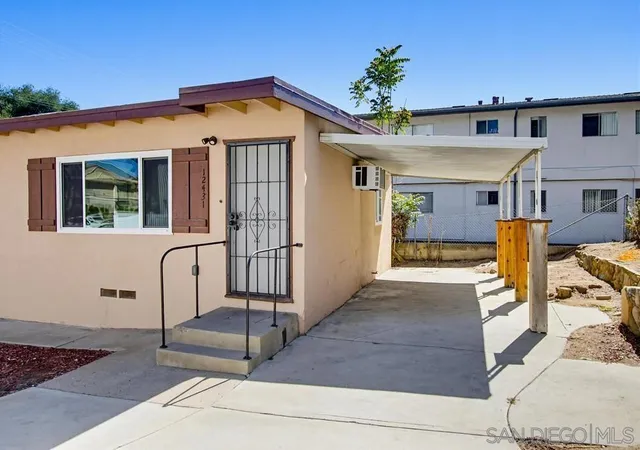 5th image of 12429 Julian, Lakeside, CA 92040 | MLS# 260011004SD
