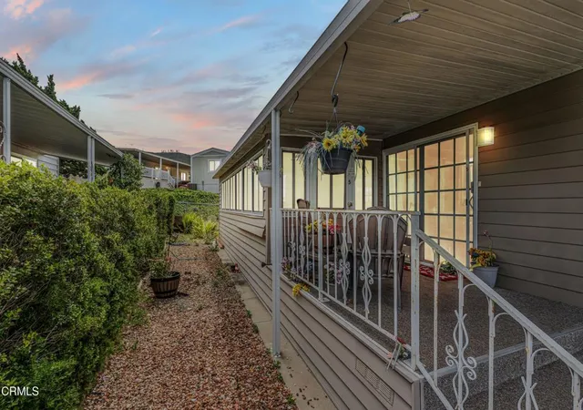 Homes for sale in Thousand Oaks, CA | 5 Robertson Wy #5, Thousand Oaks, CA 91320 | MLS# V1-36276