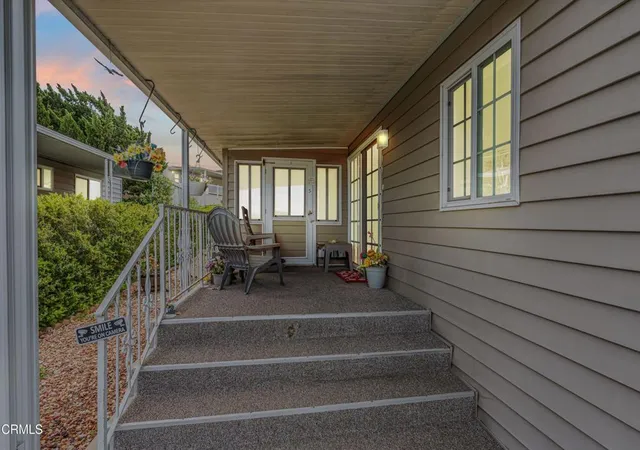 Homes for sale in Thousand Oaks, CA | 5 Robertson Wy #5, Thousand Oaks, CA 91320 | MLS# V1-36276