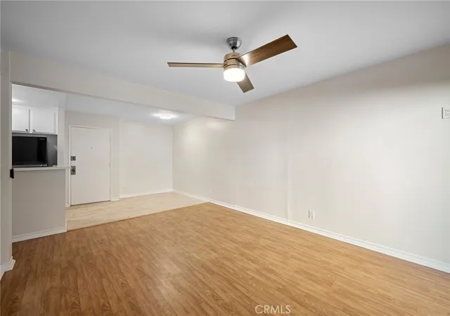5th image of 15425 Sherman #107A, Van Nuys, CA 91406 | MLS# GD26099621