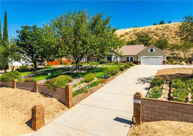 Photo 1 of Single family home for sale at 9251 Elizabeth Lake, Leona Valley, CA 93551 | MLS# SR26098785 | Listing updated on 2026-09-30