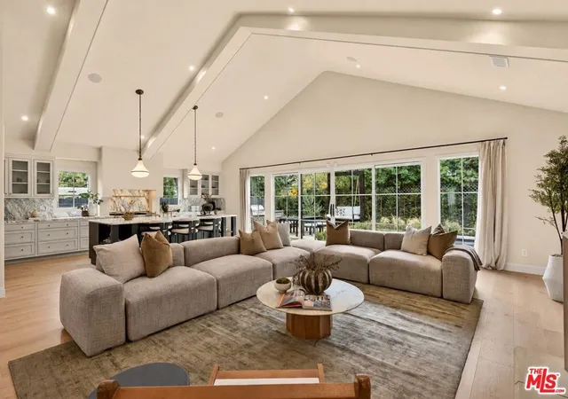 Homes for sale in Studio City, CA | 12610 Sarah St, Studio City, CA 91604 | MLS# 26829813