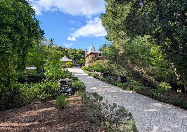 Homes for sale in Portola Valley, CA | 350 Willowbrook Rd, Portola Valley, CA 94028 | MLS# ML82044823