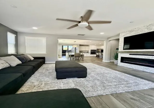 5th image of 1515 Goldenstar Ct, Hollister, CA 95023 | MLS# ML82046206
