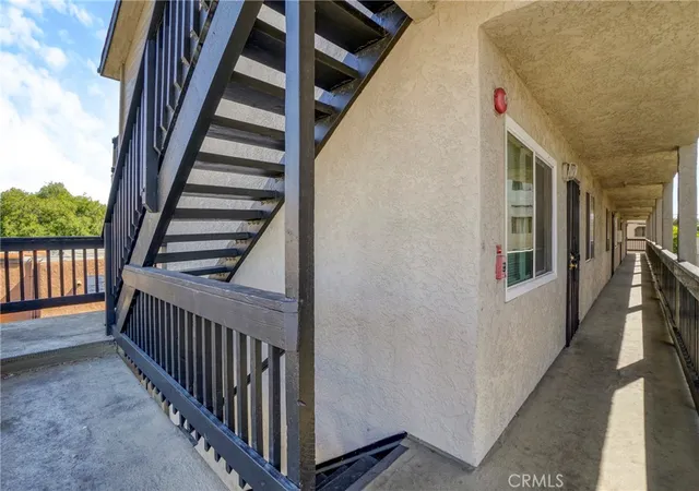 Multi family home for sale at 1126 Raymond Ave, Long Beach, CA 90804 | MLS# SB26099694 | Listing updated on 2026-10-08