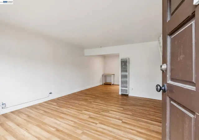 5th image of 5963 Maccall Street, Oakland, CA 94609 | MLS# 41133841