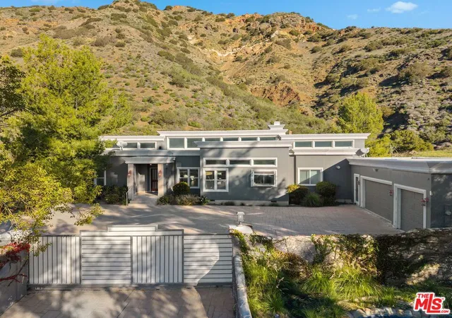 Homes for sale in Agoura Hills, CA | 3701 Kanan Rd, Agoura Hills, CA 91301 | MLS# 26830941