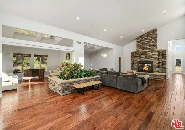 Homes for sale in Agoura Hills, CA | 3701 Kanan Rd, Agoura Hills, CA 91301 | MLS# 26830941