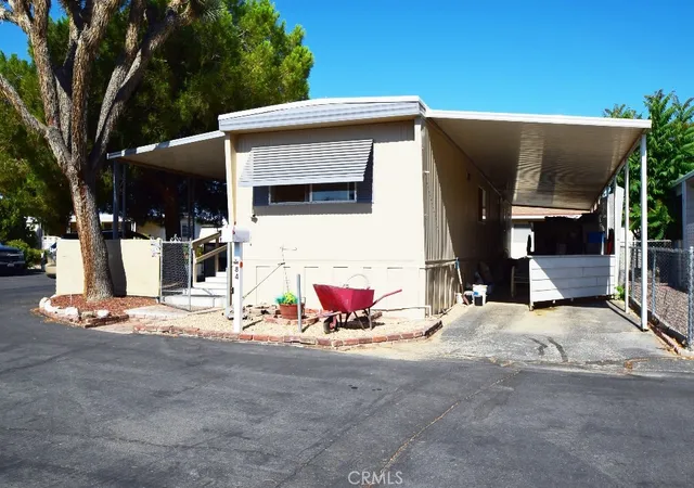 Homes for sale in Yucca Valley, CA | 56254 29 Palms Hwy #84, Yucca Valley, CA 92284 | MLS# JT26099818