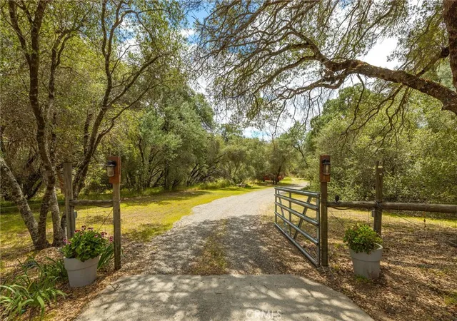 Homes for sale in Coarsegold, CA | 46320 Oonay Nation Rd, Coarsegold, CA 93614 | MLS# FR26099684
