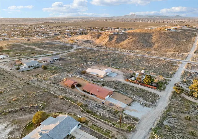 4th image of 9230 Allegra Vista, Apple Valley, CA 92308 | MLS# HD26099826