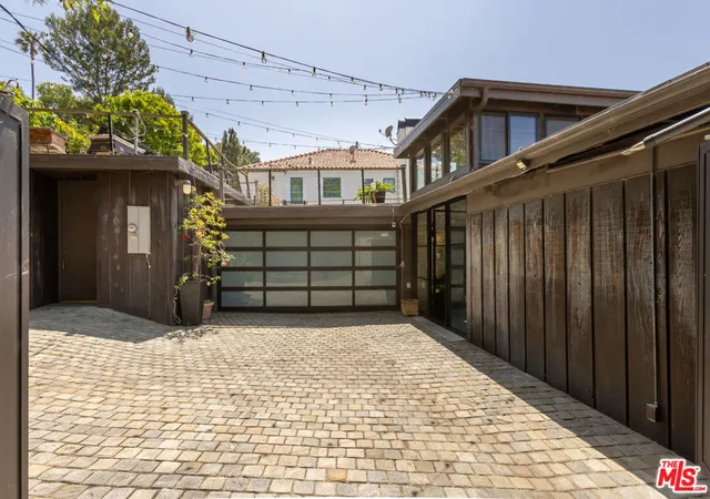 2nd image of 454 Stassi Ln, Santa Monica, CA 90402 | MLS# 26830497