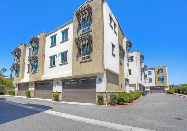 3rd image of 8850 Olive Ln, Santee, CA 92071