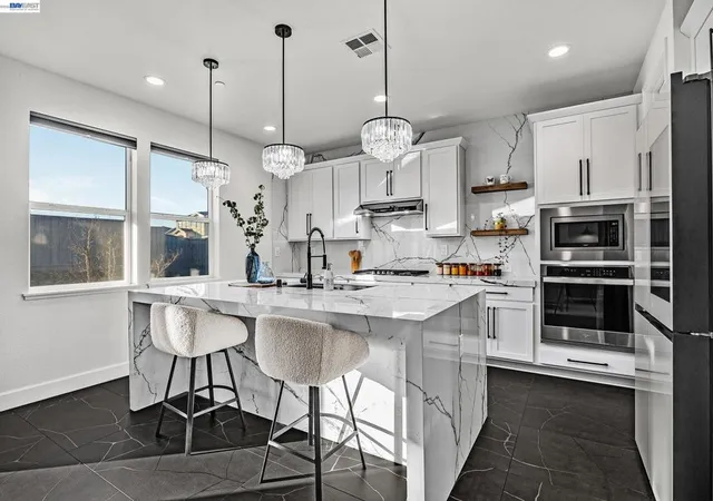 3rd image of 259 Eagle Nest Dr, Oakley, CA 94561 | MLS# 41133867