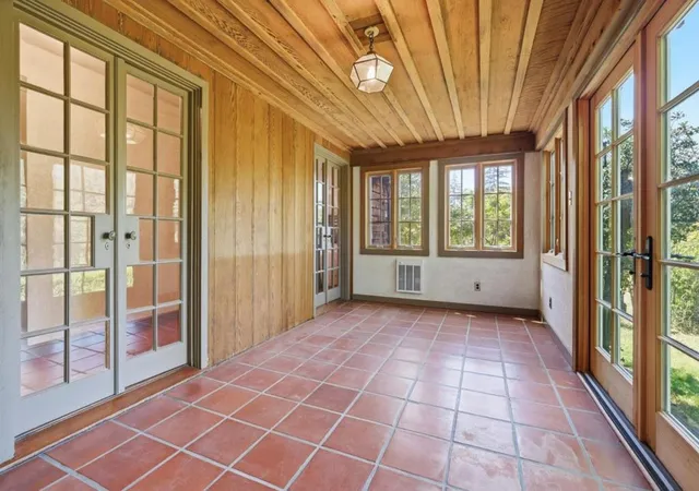 Photo 4 of Single family home for sale at 24580 Loma Prieta Ave, Los Gatos, CA 95033 | MLS# ML82042111 | Listing updated on 2026-10-11