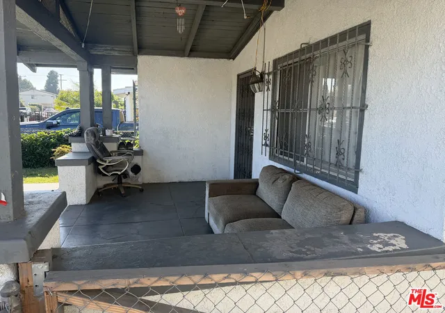 5th image of 213 W 83Rd St, Los Angeles, CA 90003 | MLS# 26831099