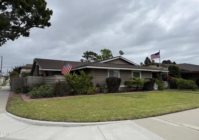 Homes for sale in Oxnard, CA | 2060 Norma St, Oxnard, CA 93036 | MLS# V1-36287