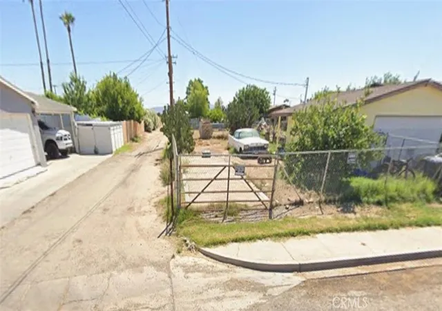 Homes for sale in Blythe, CA | 1011 E California, Blythe, CA 92225 | MLS# DW26099938