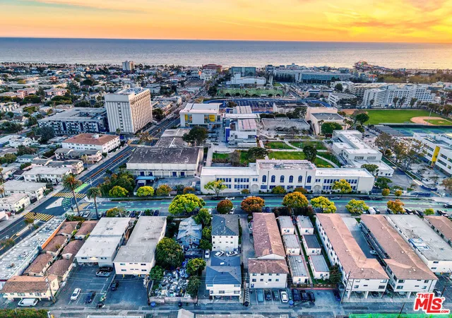 Homes for sale in Santa Monica, CA | 1835 7th St #D, Santa Monica, CA 90401 | MLS# 26830625
