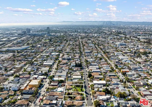 3rd image of 5326 Smiley Dr, Los Angeles, CA 90016 | MLS# 26829999