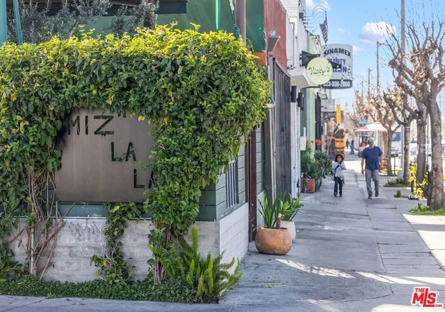 5th image of 5326 Smiley Dr, Los Angeles, CA 90016 | MLS# 26829999