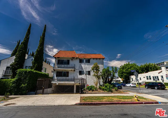 2nd image of 7050 Waring Ave, Los Angeles, CA 90038 | MLS# 26831155