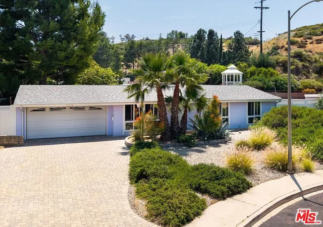 3rd image of 17248 Warrington Dr, Granada Hills, CA 91344 | MLS# 26830093