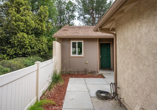 Homes for sale in Newhall, CA | 20008 Avenue Of The Oaks, Newhall, CA 91321 | MLS# SR26098096