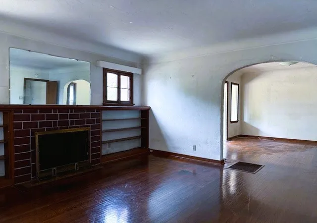 2nd image of 9432 S Hobart Blvd, Los Angeles, CA 90047 | MLS# PW26099766