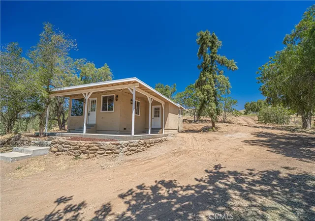 Homes for sale in Agua Dulce, CA | 8709 Sierra Hwy, Agua Dulce, CA 91390 | MLS# SR26100104