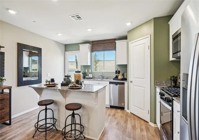 Photo 4 of Sale Pending at 31196 Maple Bark Dr, Winchester, CA 92596 | MLS# SW26100149 | Listing updated on 2026-05-25
