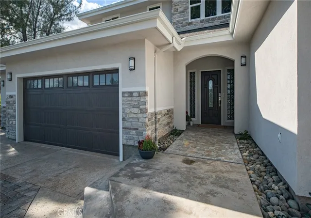 Photo 3 of Single family home for sale at 17867 Deer Hl Rd, Hidden Valley Lake, CA 95467 | MLS# LC26093824 | Listing updated on 2026-05-19