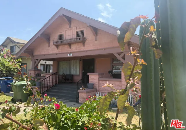 1st image of 1140 W 51st Pl, Los Angeles, CA 90037 | MLS# 26831263