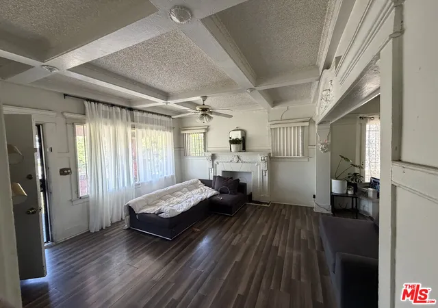 3rd image of 1140 W 51St Pl, Los Angeles, CA 90037 | MLS# 26831263